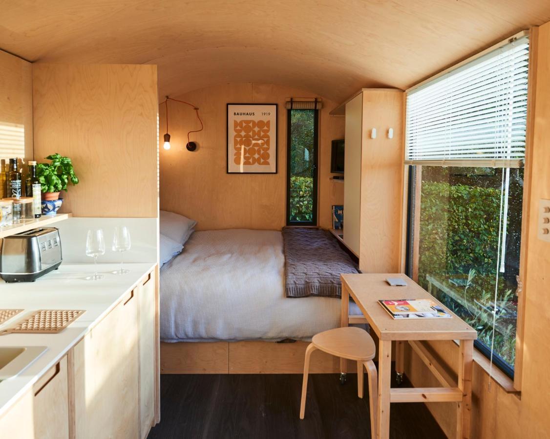 Hut64 Villa Alderbury Exterior foto