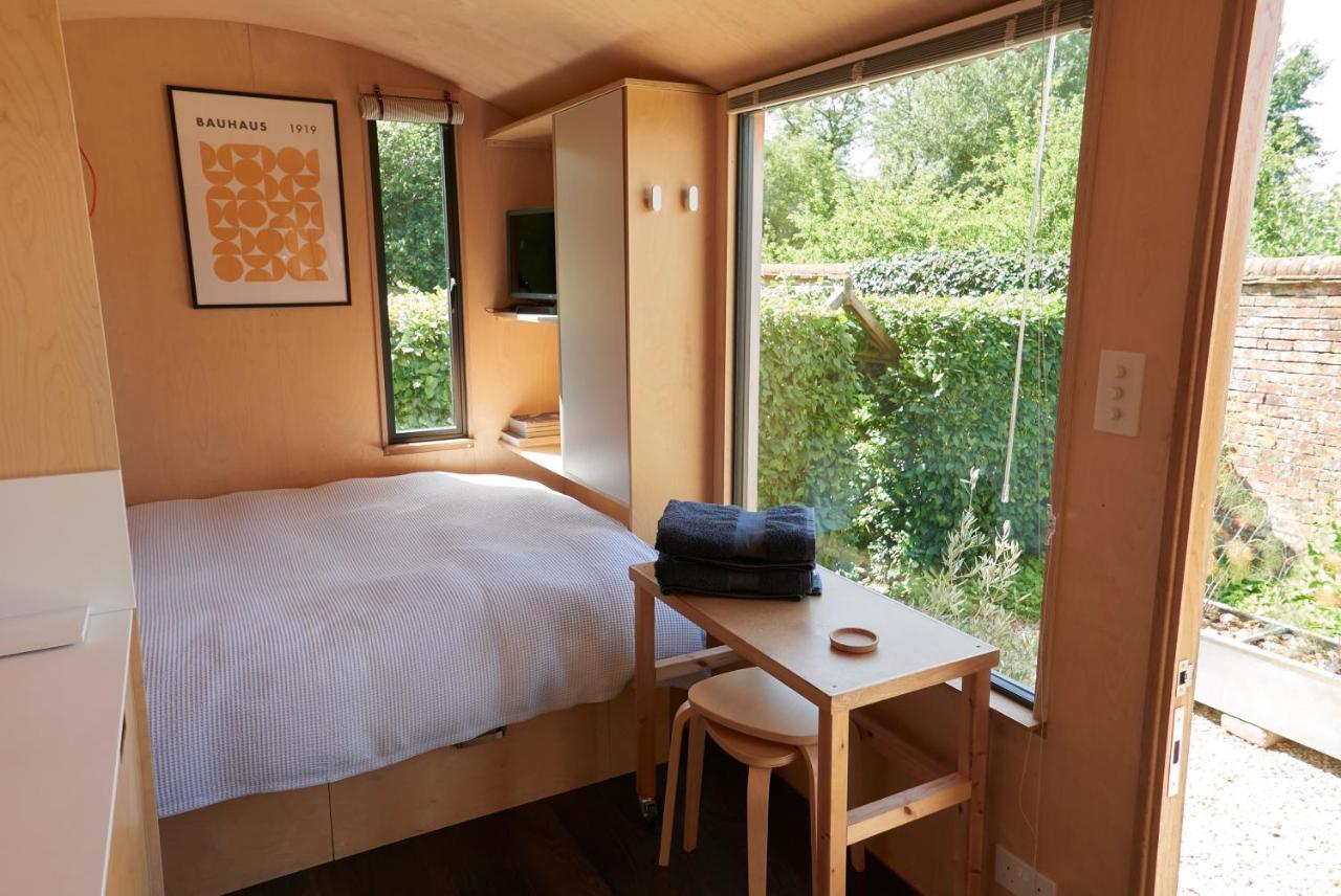 Hut64 Villa Alderbury Exterior foto