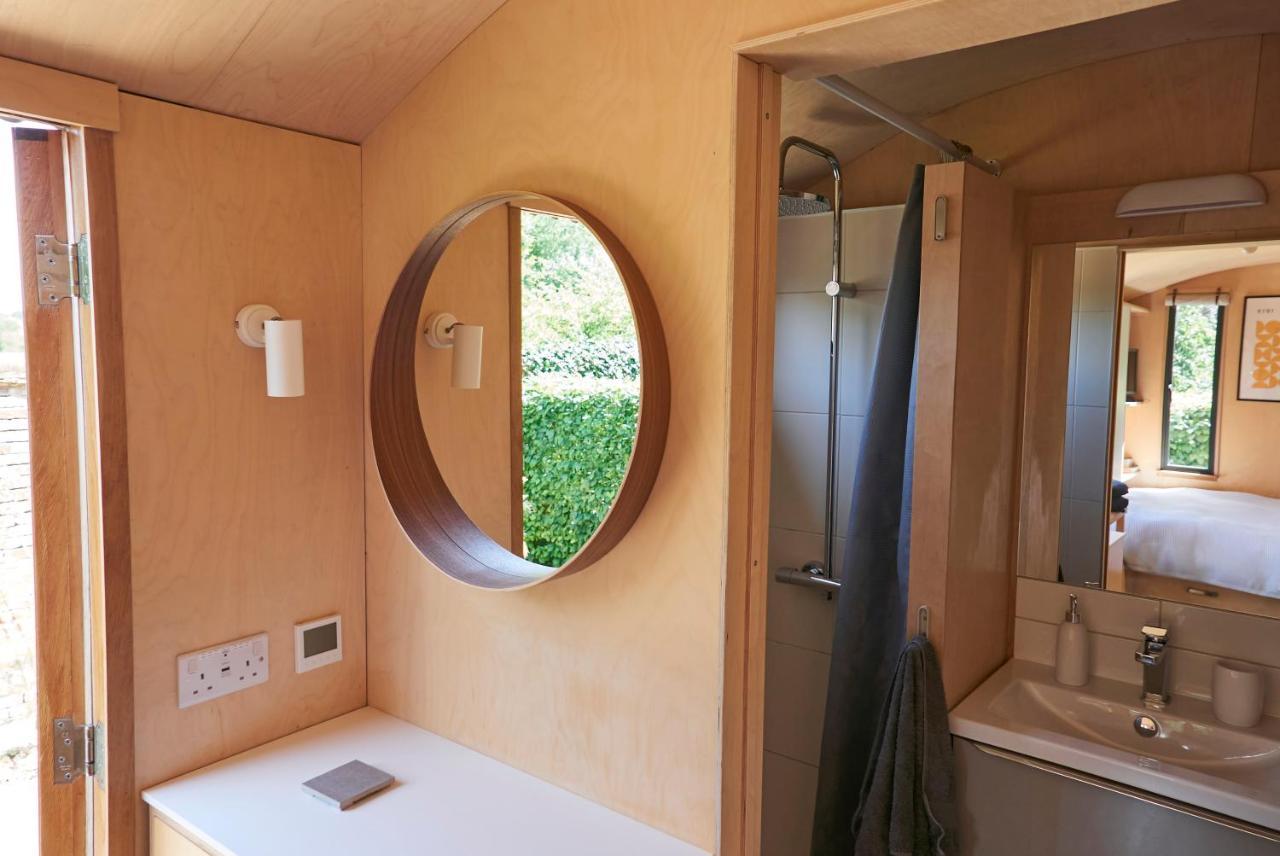 Hut64 Villa Alderbury Exterior foto