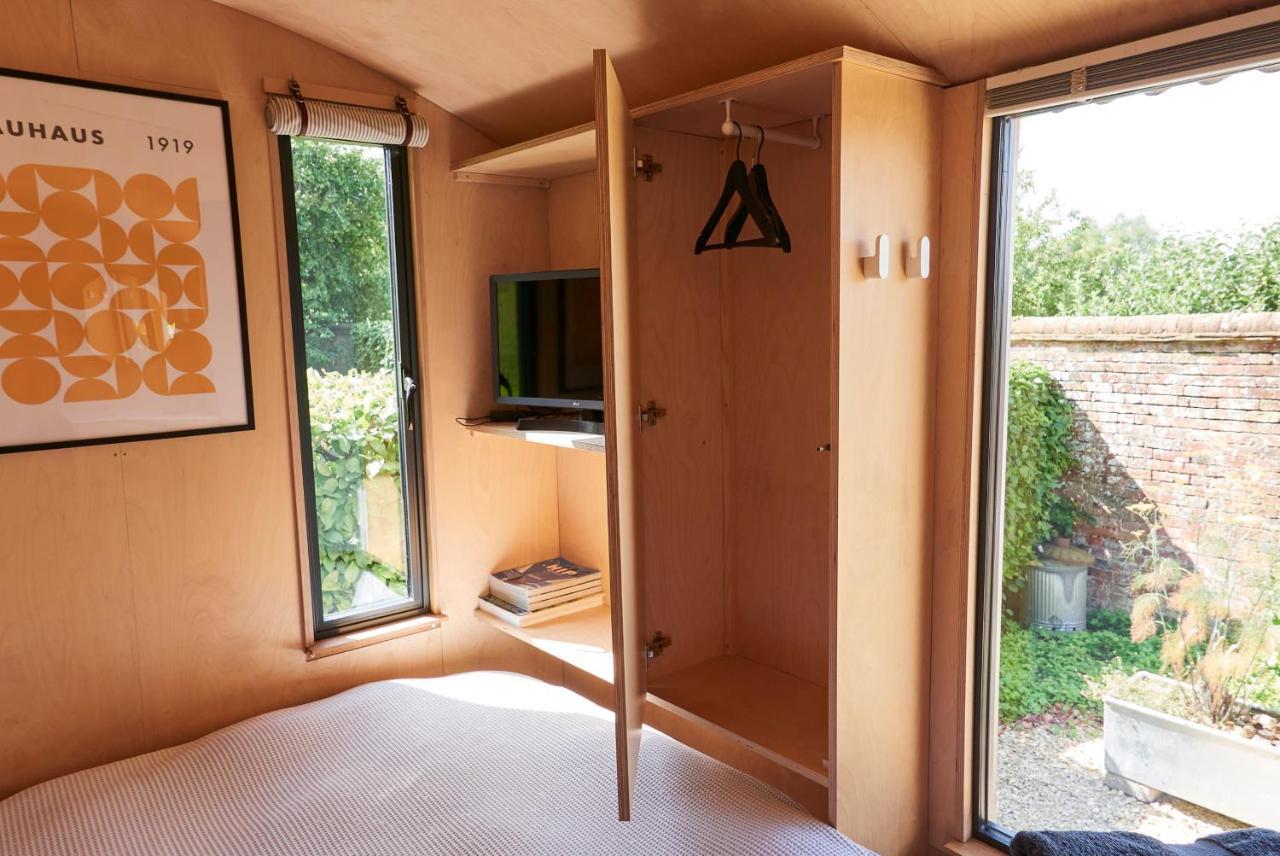 Hut64 Villa Alderbury Exterior foto
